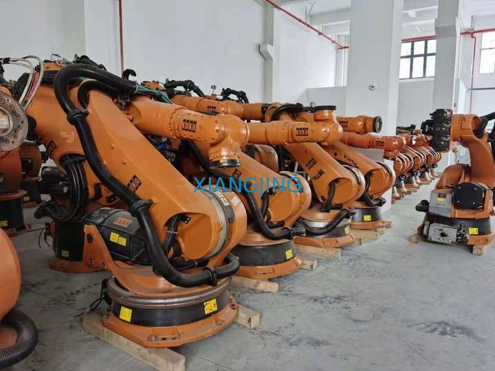Used KR 300-2 PA 5 Axis Robot Arm KUKA For Pick And Place